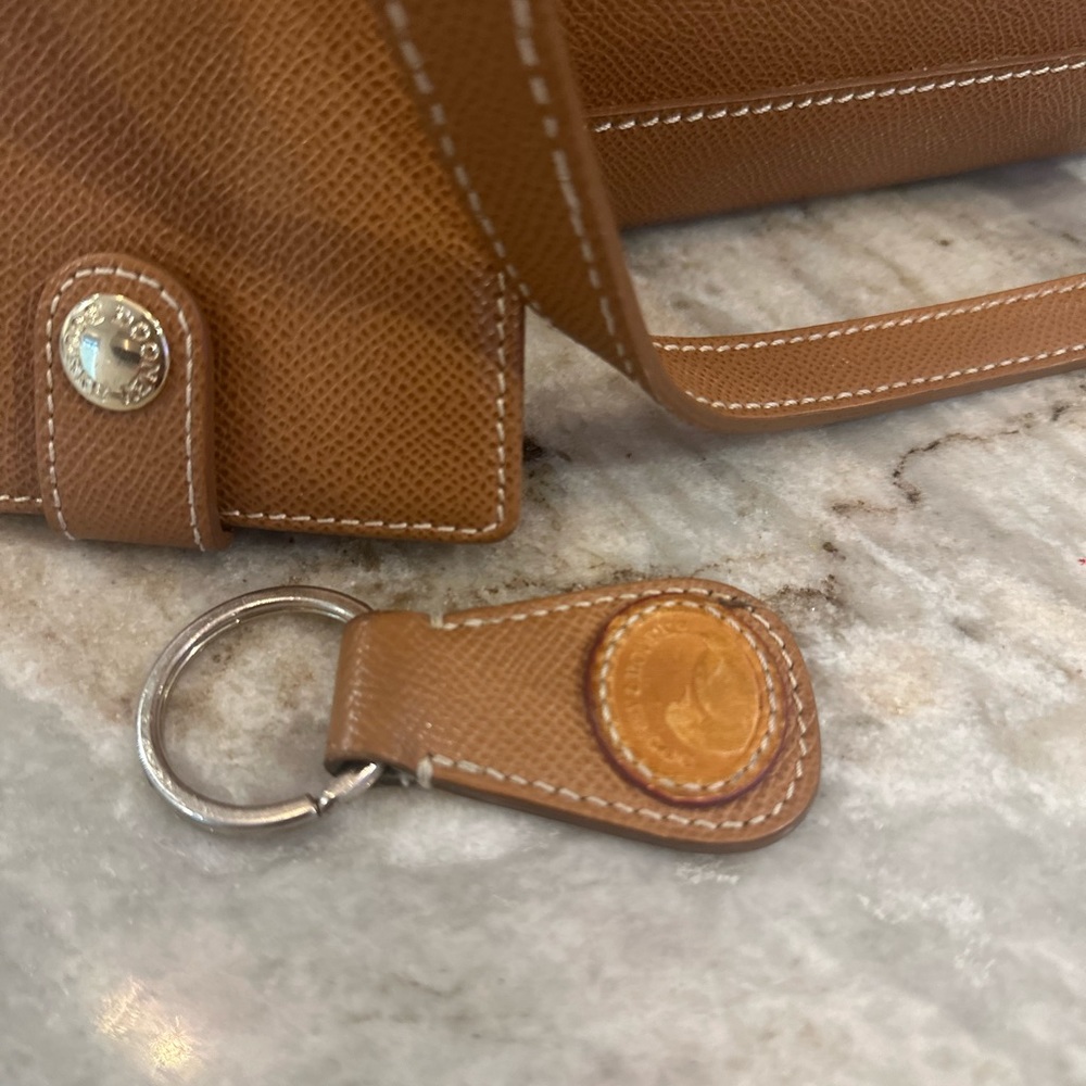 Stunning camel EUC Dooney set with wallet and key holder - Picture 3 of 6